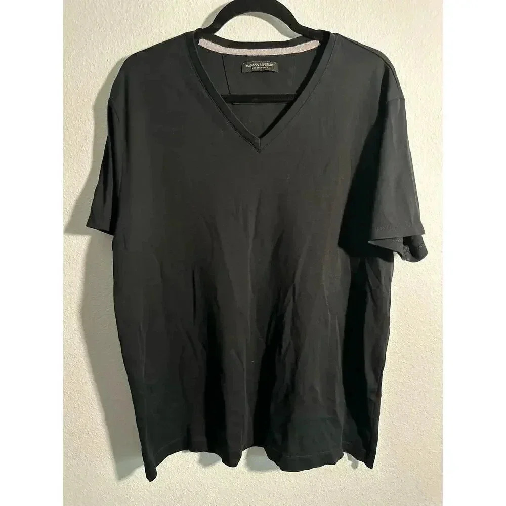 Banana Republic Luxury Touch Performance VNeck Tshirt XL
